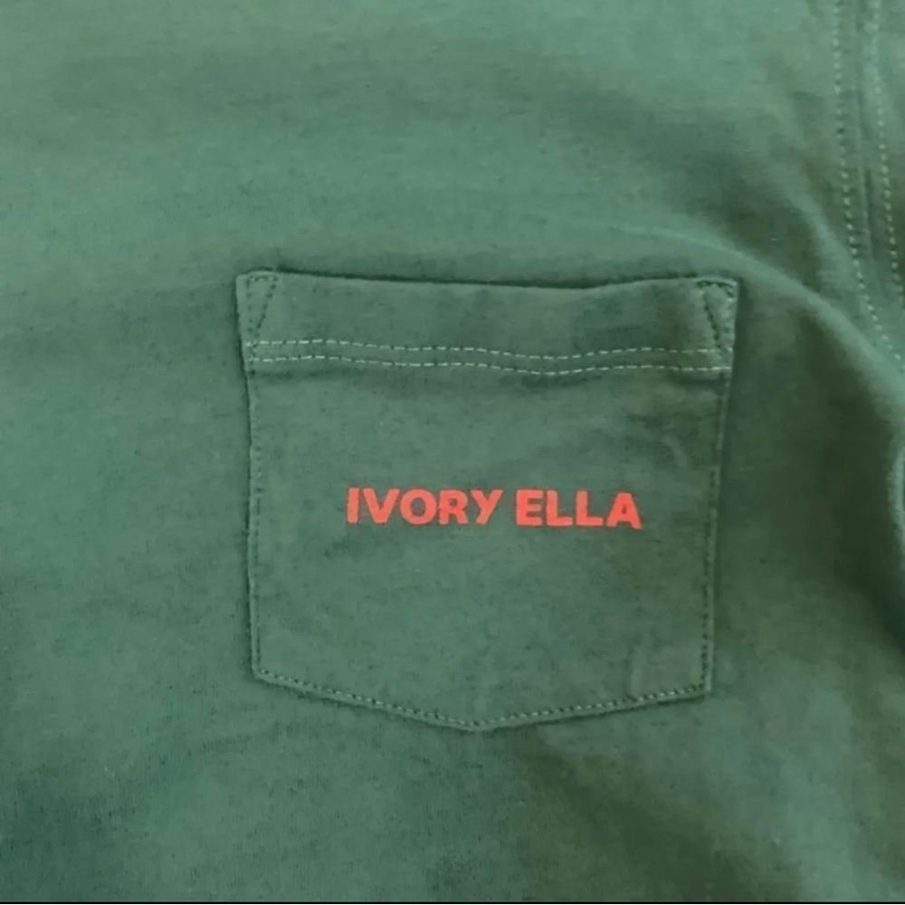 NWOT Ivory Ella green reindeer long sleeve T-shirt, size small - Picture 2 of 3